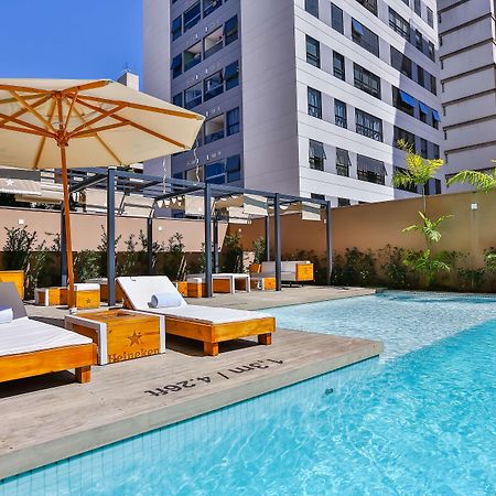 Radisson Red Campinas Hotel Campinas  Exterior photo The hotel's pool
